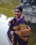meera-nandan-in-violet-and-check-kanchipuram-saree-photos
