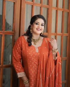 meghana-latest-picture-after-weight-gain-010