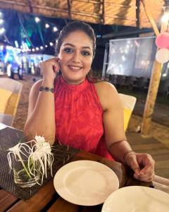 meghana-latest-picture-after-weight-gain-014