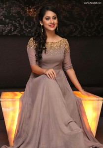 miya-latest-photoshoot-083887