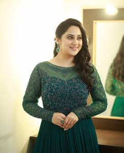 actress-miya-george-photos-in-green-gown-003