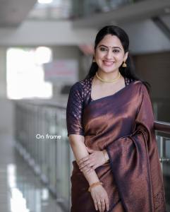 mia-george-in-pattu-saree