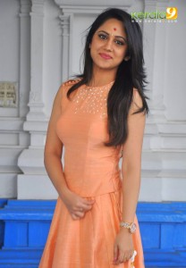 mia-george-latest-photos-02938-01714