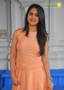 mia-george-latest-photos-02938-02142