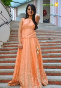 mia-george-latest-photos-02938-04132