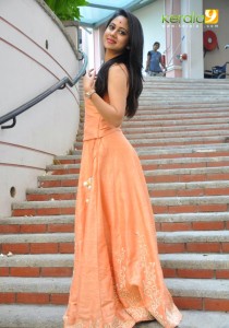 mia-george-latest-photos-02938-04245