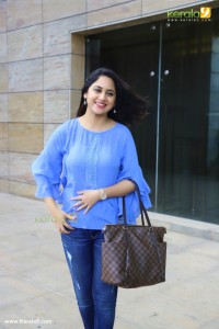 mia-george-latest-photos-0296-1011