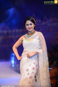 mia-george-latest-photos-100-00874