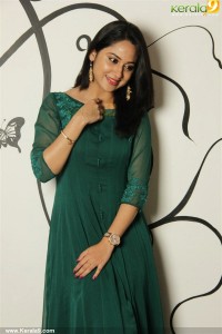 mia-george-latest-photos-121-00875