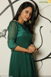 mia-george-latest-pics-12022