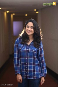 mia-george-latest-stills-000-00491