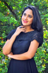 mia-george-latest-stills-333-00136