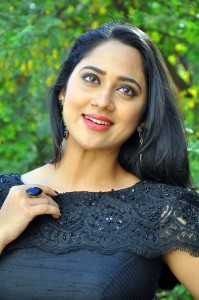mia-george-latest-stills-333-00423