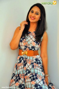 mia-george-latest-stills-400-00153
