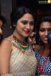 mia-george-latest-stills-650-00293