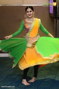 mia-george-latest-stills-999-00193