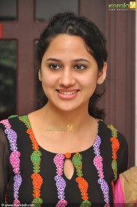 mia-george-latest-stills44-00672