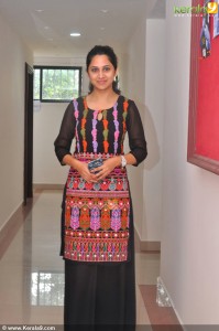 mia-george-latest-stills44-00737