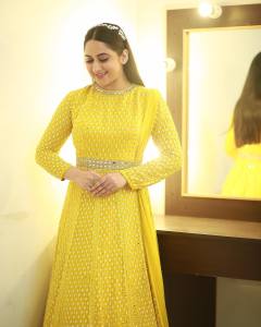 miya-actress-in-beautiful-look-in-lehanga-004