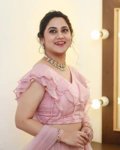 miya-actress-in-beautiful-look-in-lehanga-006