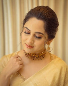miya-george-in-golden-clour-saree-photos-001