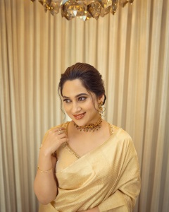miya-george-in-golden-clour-saree-photos-004