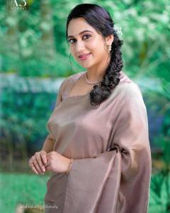 miya-george-in-her-wedding-saree-002