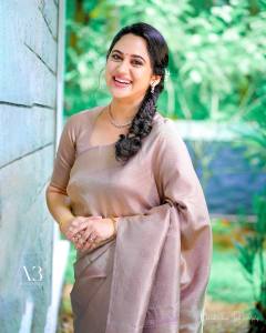 miya-george-in-her-wedding-saree-003