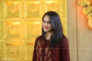 miya-george-latest-images-09412-1966