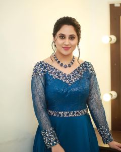 miya-george-photos-in-blue-gown-new-001