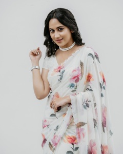 miya-george-white-floral-saree-photos-002