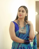 miya-actress-in-Authentic-North-Indian-Bandhani-Saree-in-blue-