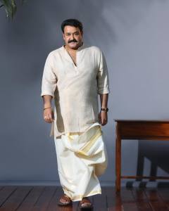 mohanlal-in-kerala-style-mundu-and-kurta-photos