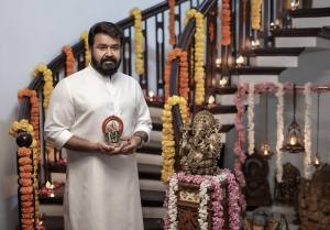 mohanlal-in-white-shirt-008
