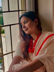 mrudula-murali-in-kerala-saree-with-red-border-and-ornaments-photos-002