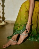mrunal-thakur-in-multicolor-saree-look-photos-002