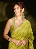mrunal-thakur-latest-pictures-026