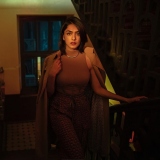 Actress-Mrunal-Thakur-photos-020