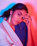 Actress-Mrunal-Thakur-pictures-005