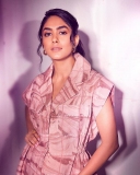 actress-mrunal-thakur-photos-9-004