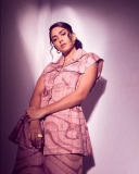 actress-mrunal-thakur-photos-9-005