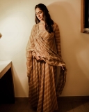 mrunal-thakur-beautiful-photos-latest-005