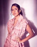 mrunal-thakur-images