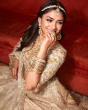 mrunal-thakur-in-bridal-lehenga-look-001