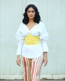 mrunal-thakur-latest-photos-006