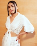 mrunal-thakur-latest-photoshoot