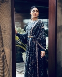 mrunal-thakur-new-photos-in-dark-blue-dress-011