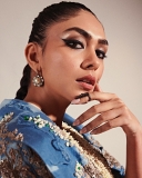 mrunal-thakur-new-photoshoot-images-005