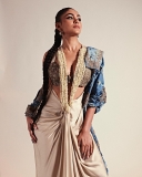 mrunal-thakur-new-photoshoot-images-008