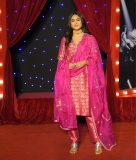 mrunal-thakur-photos-hd